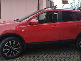2011 Nissan Qashqai I Рестайлинг, красный, 780000 рублей, вид 4