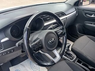 2018 Kia Rio IV, белый, 1177000 рублей, вид 5