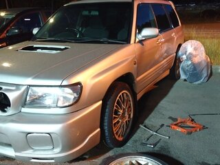 2000 Subaru Forester I Рестайлинг, серебристый, 800000 рублей, вид 1