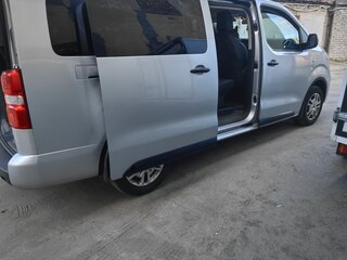 2019 Citroen SpaceTourer XL I, серебристый, 3360000 рублей, вид 2