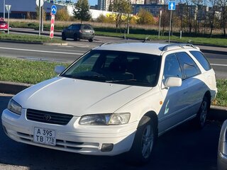 1998 Toyota Camry Gracia IV (XV20), белый, 480000 рублей, вид 1
