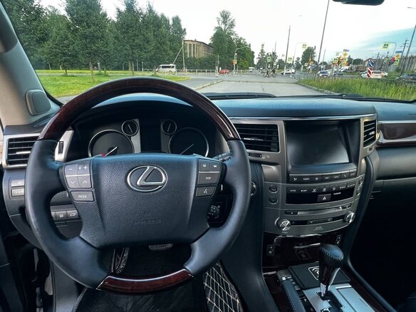 2014 Lexus LX 570 III Рестайлинг, чёрный, 3490000 рублей - вид 11