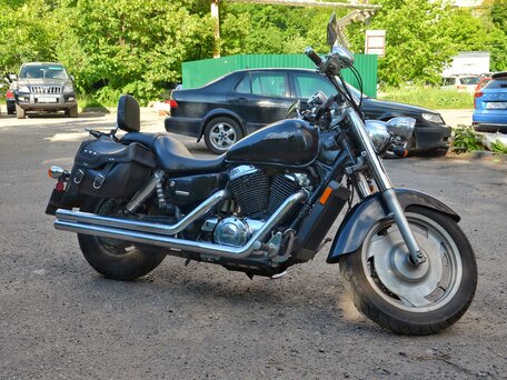 2005 Honda VT 1100, чёрный, 450000 рублей, вид 4