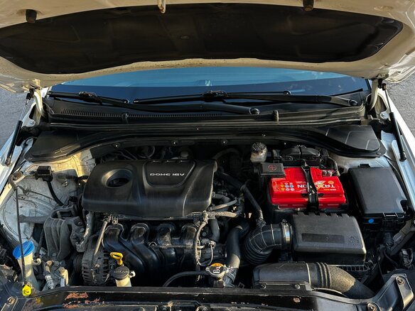 2016 Hyundai Elantra VI (AD), белый, 980000 рублей - вид 13
