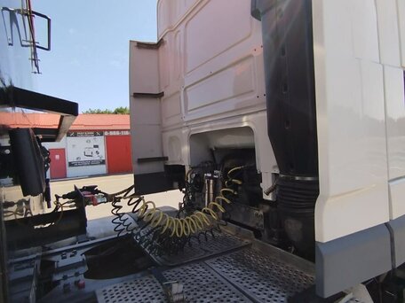 2012 DAF XF 105, белый, 4300000 рублей, вид 5