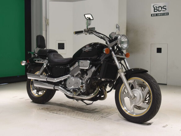 1996 Honda Magna, чёрный, 460000 рублей - вид 2