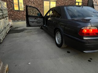 1998 BMW 7 серии 735i III (E38) Рестайлинг, серый, 600000 рублей, вид 5