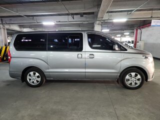 2019 Hyundai Grand Starex I Рестайлинг 2, серый, 4099000 рублей, вид 3