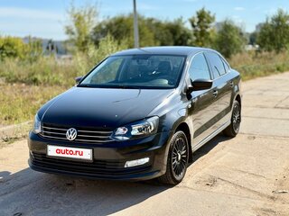 2015 Volkswagen Polo V Рестайлинг, серый, 900000 рублей, вид 1