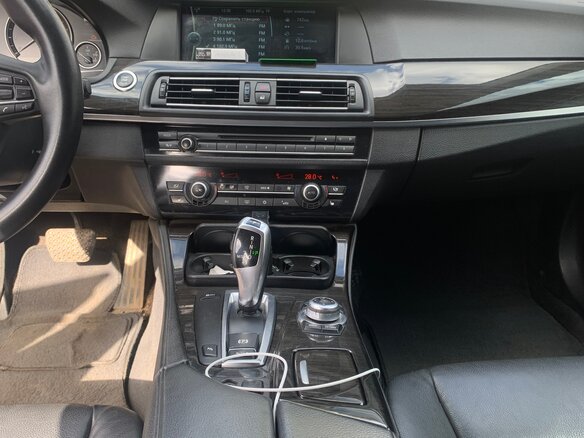 2010 BMW 5 серии 523i VI (F10/F11/F07), серый, 1350000 рублей - вид 6