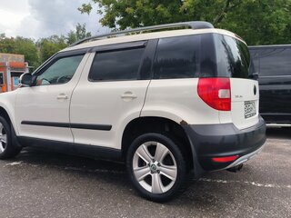 2012 Skoda Yeti I, белый, 999999 рублей, вид 3
