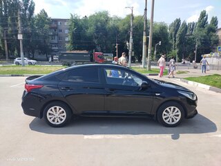 2017 Hyundai Solaris II, чёрный, 1050000 рублей, вид 5