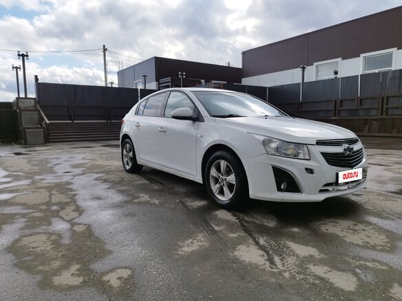 2012 Chevrolet Cruze I Рестайлинг, белый, 790000 рублей - вид 2