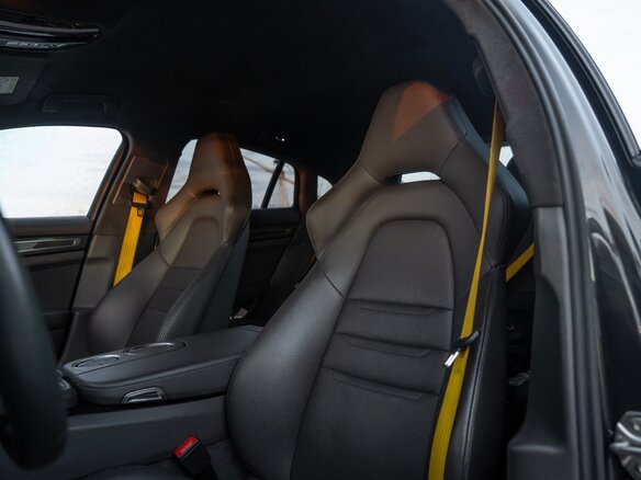 2020 Porsche Panamera Turbo S Executive II Рестайлинг, серый, 13000000 рублей - вид 20