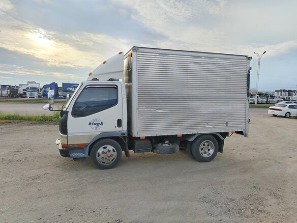 1993 Fuso (Mitsubishi) Canter, белый, 1350000 рублей - вид 3