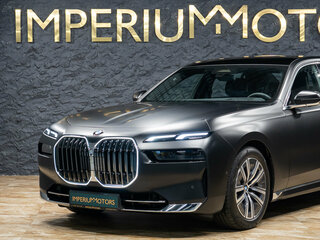 2025 BMW 7 серии 740i xDrive VII (G70), чёрный, 16050000 рублей, вид 3
