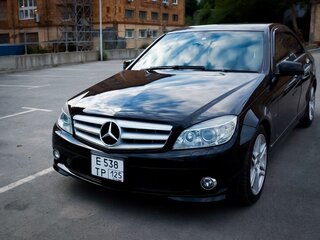 2010 Mercedes-Benz C-Класс 200 III (W204), чёрный, 1500000 рублей, вид 1