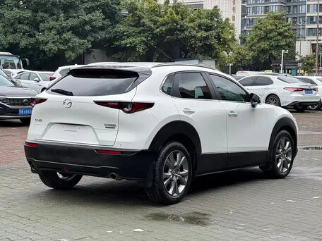 2021 Mazda CX-30 I, белый, 2000555 рублей, вид 4