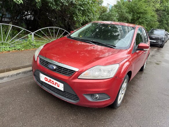 2008 Ford Focus II Рестайлинг, красный, 460000 рублей - вид 3