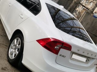 2011 Volvo S60 II, белый, 1350000 рублей, вид 3