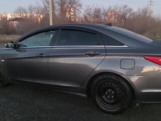 2011 Hyundai Sonata VI (YF), серебристый, 1200000 рублей, вид 1