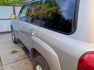 2006 Nissan Patrol V (Y61) Рестайлинг, серебристый, 3000000 рублей, вид 2