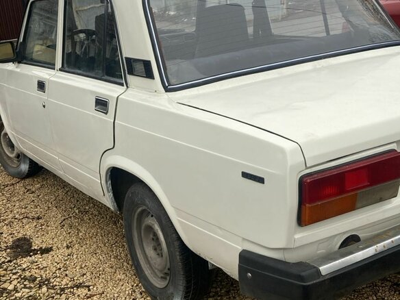 1997 Lada (ВАЗ) 2107, белый, 140000 рублей - вид 6