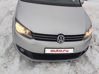 2012 Volkswagen Touran I Рестайлинг 2, серебристый, 915000 рублей, вид 2