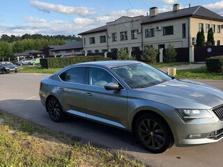 2018 Skoda Superb III, серый, 2065000 рублей, вид 3