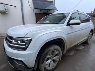 2018 Volkswagen Teramont I, белый, 3850000 рублей, вид 4