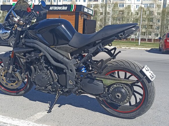2008 Triumph Speed Triple, чёрный, 600000 рублей - вид 2