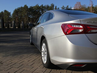 2018 Chevrolet Malibu IX Рестайлинг, серебристый, 1450000 рублей, вид 5