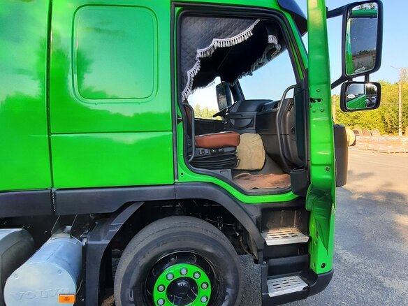 2012 Volvo FM, зелёный, 3099000 рублей - вид 11