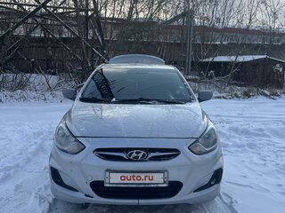 2011 Hyundai Solaris I, серебристый, 750000 рублей, вид 1