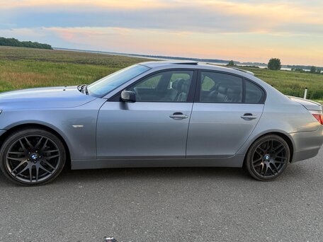 2003 BMW 5 серии 530i V (E60/E61), серый, 1400000 рублей, вид 5