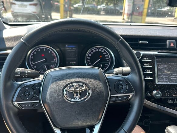2019 Toyota Camry VIII (XV70), белый, 2800000 рублей - вид 5