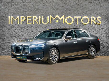 BMW 7 серии VII (G70)