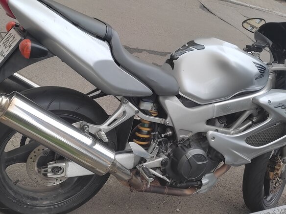 1998 Honda VTR 1000, серебристый, 350000 рублей - вид 4