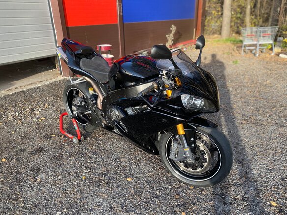 2008 Yamaha YZF-R1, чёрный, 630000 рублей - вид 12