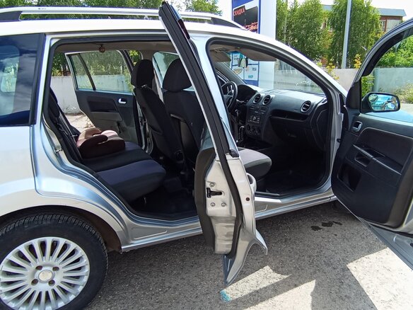 2008 Ford Fusion I Рестайлинг, серебристый, 380000 рублей - вид 8
