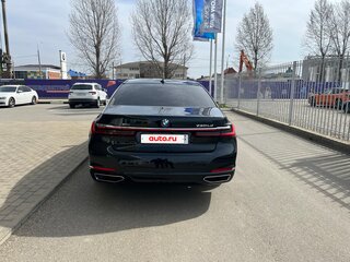 2019 BMW 7 серии Long 730Ld xDrive VI (G11/G12) Рестайлинг, чёрный, 6500000 рублей, вид 4