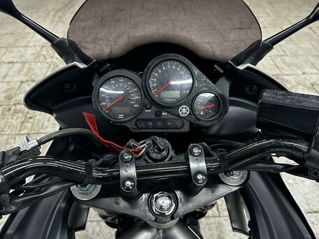 2001 Yamaha FZS1000 Fazer, серебристый, 350000 рублей, вид 5