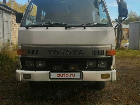 1994 Toyota HiAce, белый, 1350000 рублей, вид 5