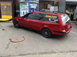 2000 Volkswagen Passat B5, красный, 950000 рублей, вид 2