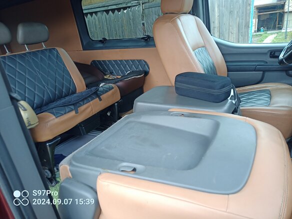2012 Nissan NV-Series (1500/2500/3500), пурпурный, 2150000 рублей - вид 23