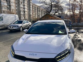 2022 Kia Cerato IV Рестайлинг, белый, 2700000 рублей, вид 2