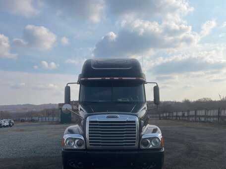 2009 Freightliner Century Class, чёрный, 2700000 рублей, вид 2