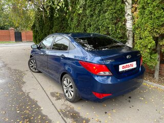 2015 Hyundai Solaris I Рестайлинг, синий, 900000 рублей, вид 4