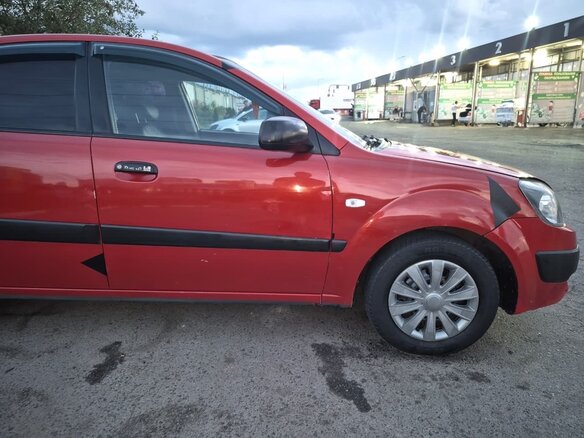 2006 Kia Rio II, красный, 550000 рублей - вид 2