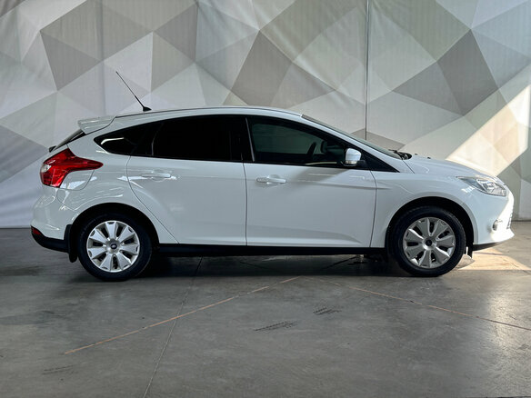 2012 Ford Focus III, белый - вид 6